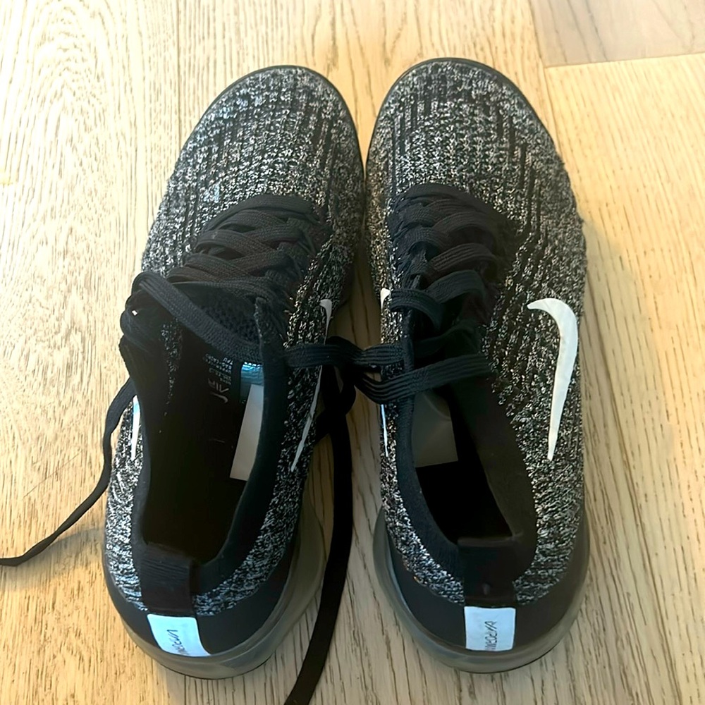 Women’s black and white vapour max Nikes